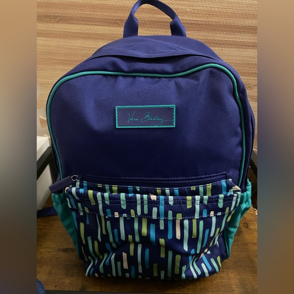 🎒Vera Bradley Medium Colorblock Backpack Katalina Showers like new - Picture 1 of 5